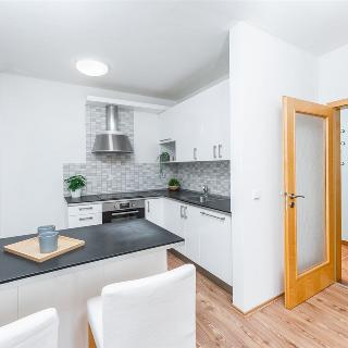 Prodej bytu 2+kk 49 m² Praha, Žacléřská