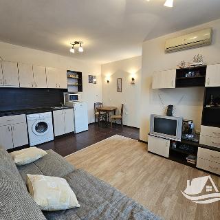 Prodej bytu 1+kk a garsoniéry 32 m² v Bulharsku