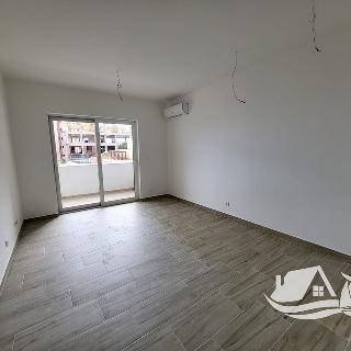 Prodej bytu 1+kk a garsoniéry 21 m² v Černé Hoře