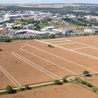 Prodej komerčního pozemku 22 021 m² Znojmo, 