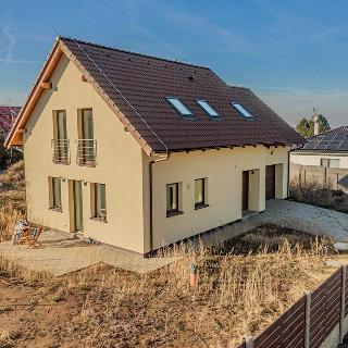 Prodej rodinného domu 150 m² Křenice, Lomená