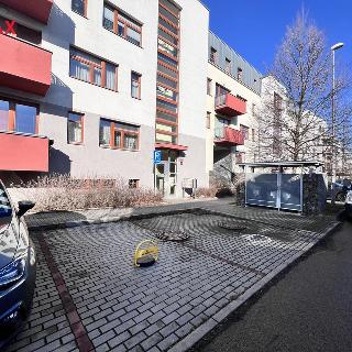 Prodej parkovacího místa 12 m² Praha, Neumannova