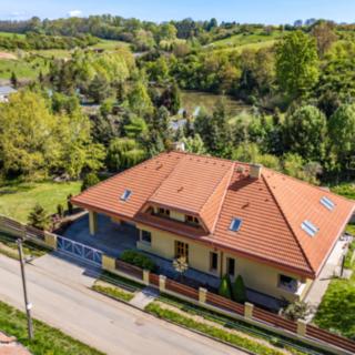 Prodej rodinného domu 340 m² Vodochody