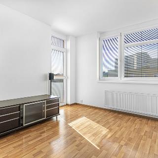 Pronájem bytu 3+kk 70 m² Praha, Zrzavého