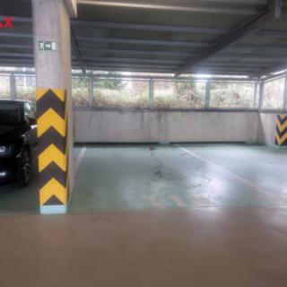 Prodej parkovacího místa 24 m² Praha Střížkov, Zakšínská