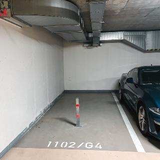 Prodej parkovacího místa 12 m² Praha, Poděbradská