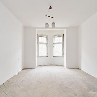 Prodej bytu 2+kk 69 m² Praha, Táborská