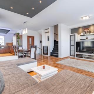 Prodej rodinného domu 217 m² Postřižín, Trnková
