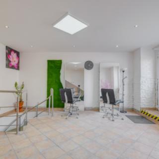 Prodej obchodu 151 m&sup2; Praha