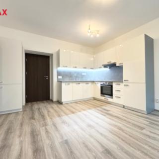 Pronájem bytu 2+kk 54 m² Milovice