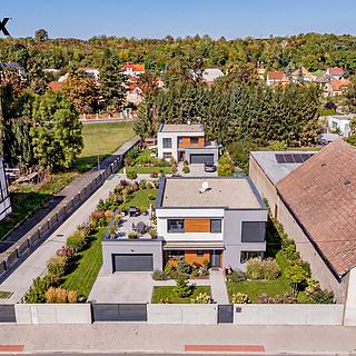Prodej stavební parcely 1449 m&sup2; Kladno