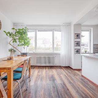 Prodej bytu 4+1 88 m² Loděnice, Školní