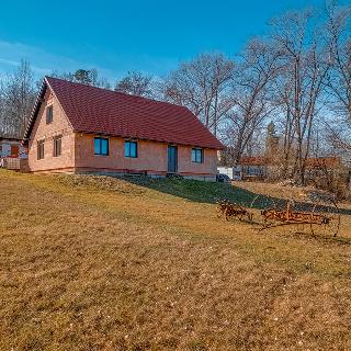 Prodej stavební parcely 2 750 m² Habří