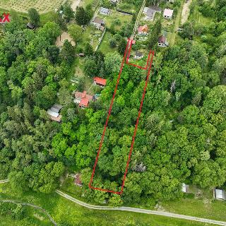 Prodej stavební parcely 2 712 m² Chyňava