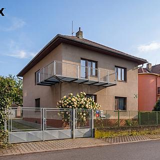 Prodej rodinného domu 202 m&sup2; Hostivice