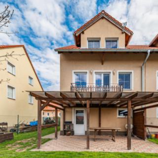 Prodej rodinného domu 217 m² Postřižín