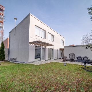 Prodej rodinného domu 167 m² Chýně, Západní