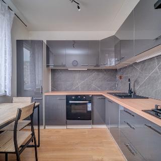 Prodej bytu 3+1 75 m² Sokolov, Spartakiádní