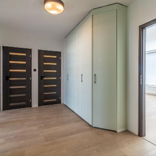 Prodej bytu 3+1 99 m² Praha