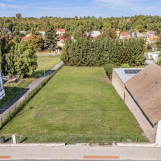 Prodej stavební parcely 1449 m&sup2; Kladno