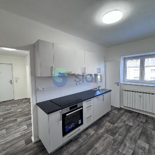 Pronájem bytu 2+1 60 m² Ostrava, Horní