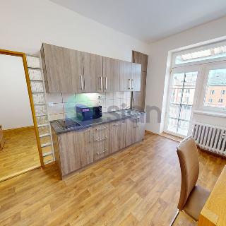 Pronájem bytu 1+1 49 m² Ostrava, Nádražní