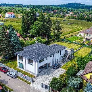 Prodej rodinného domu 456 m² Velké Popovice, Na Dlaskově