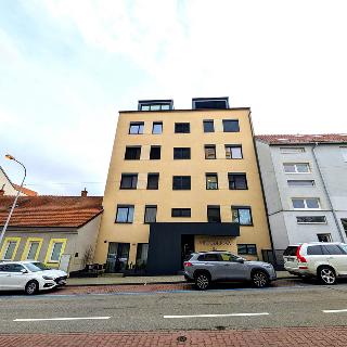 Pronájem bytu 2+kk 57 m² Brno, Metodějova