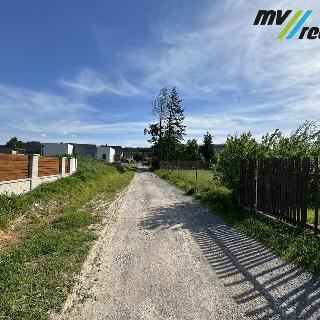 Prodej stavební parcely 1 210 m² Kamenný Újezd, 