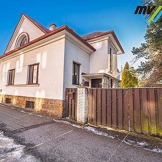 Prodej rodinného domu 720 m&sup2; Hořice
