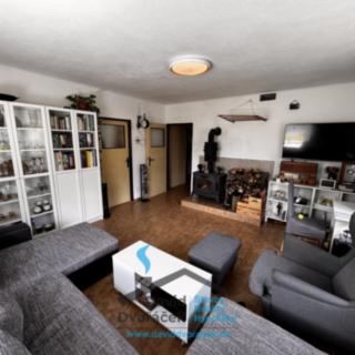 Prodej bytu 2+1 72 m² Stará Paka, 