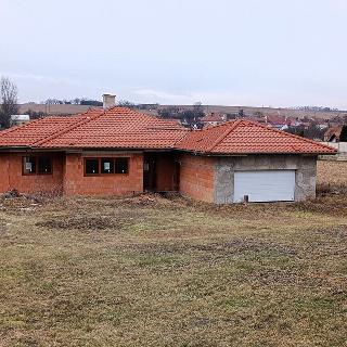 Prodej rodinného domu 331 m² Moravany