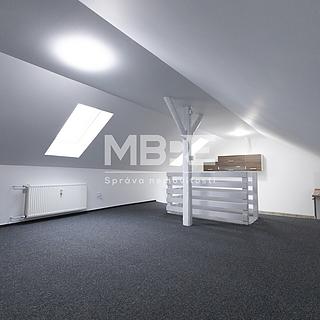 Pronájem bytu 2+kk 52 m&sup2; Opava