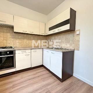 Pronájem bytu 3+1 55 m² Orlová, Kpt. Jaroše