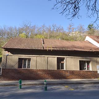 Prodej rodinného domu 90 m&sup2; Praha