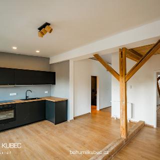 Pronájem bytu 2+kk 61 m² Tábor, Třebízského