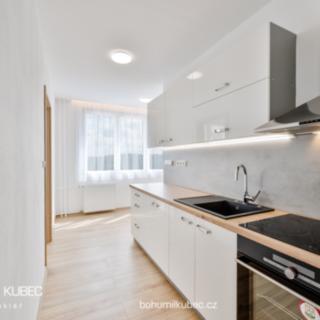 Prodej bytu 3+1 62 m² Jindřichův Hradec, sídliště Vajgar