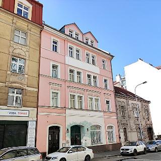 Prodej bytu 1+kk a garsoniéry 27 m² Praha, Slavojova