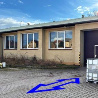 Pronájem skladu 675 m² Cerhovice