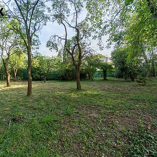 Prodej stavební parcely 818 m&sup2; Krakovany