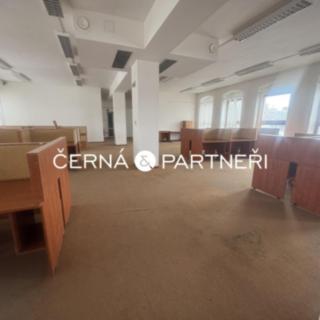 Pronájem kanceláře 264 m&sup2; Teplice