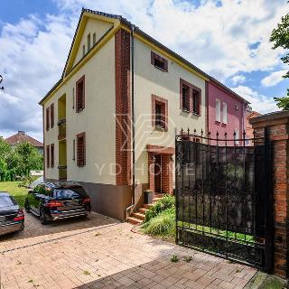 Prodej rodinného domu 268 m² Plzeň, Plzenecká