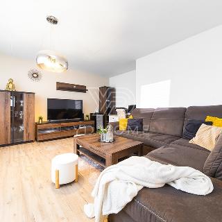 Pronájem bytu 4+1 90 m² Brno, Zikova