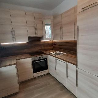 Pronájem bytu 3+1 68 m² Ostrava, Badatelů