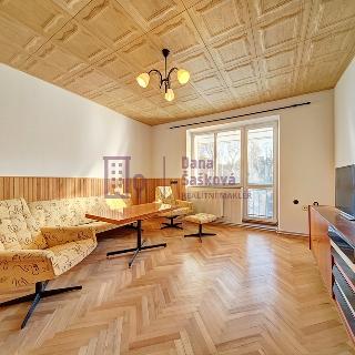 Pronájem bytu 2+1 56 m² Jindřichův Hradec, Nádražní