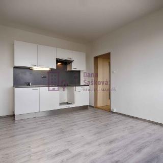 Pronájem bytu 2+kk 34 m² Jindřichův Hradec, sídliště Vajgar