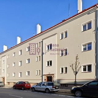 Pronájem bytu 2+1 56 m² Jindřichův Hradec, Nádražní