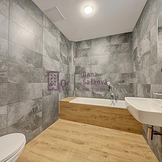 Pronájem bytu 1+kk, garsoniery 43 m&sup2; Jindřichův Hradec