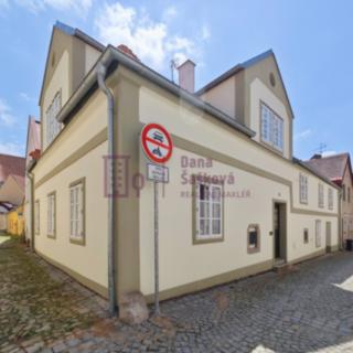 Pronájem bytu 3+1 74 m² Jindřichův Hradec I, Na Hradbách