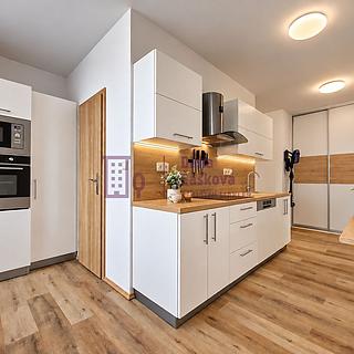 Pronájem bytu 3+1 65 m&sup2; Jindřichův Hradec